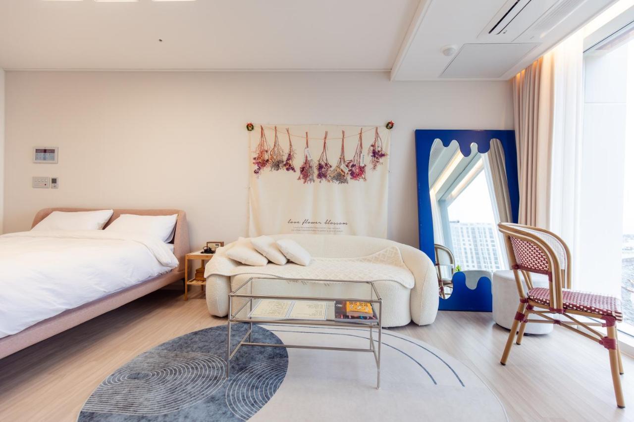 יאוסו The Castle Ocean Suite מראה חיצוני תמונה