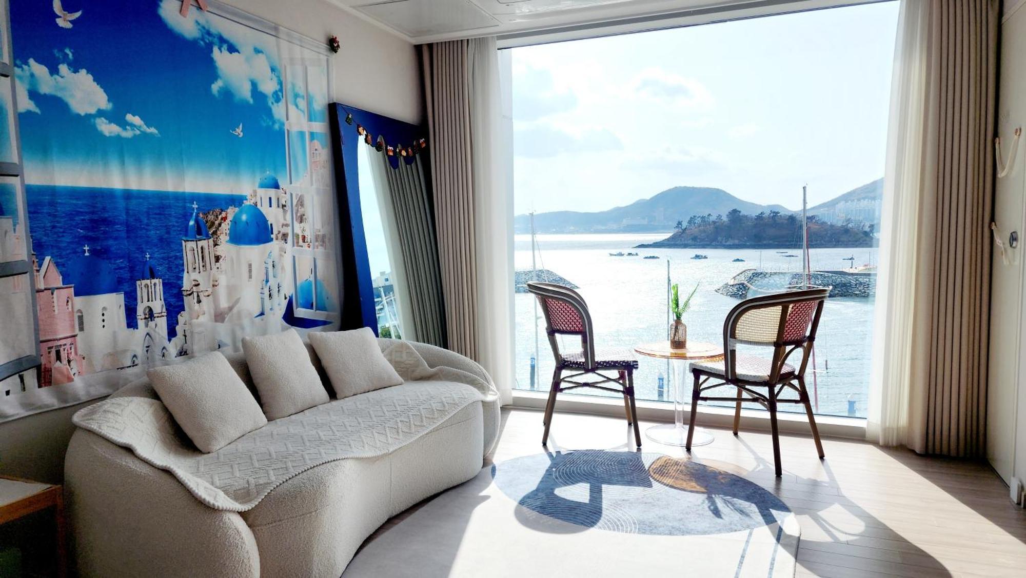 יאוסו The Castle Ocean Suite מראה חיצוני תמונה